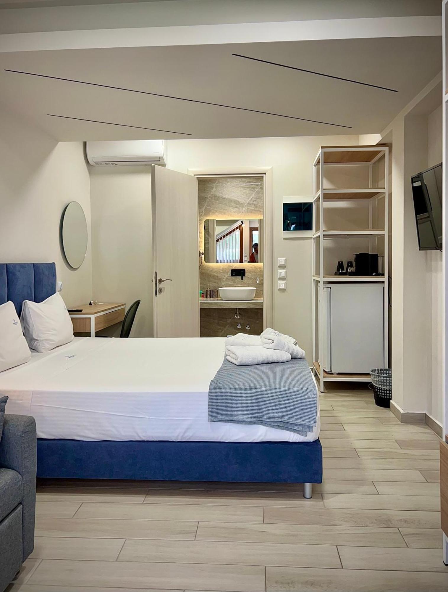 PORTO PORTES suites Potidée Extérieur photo